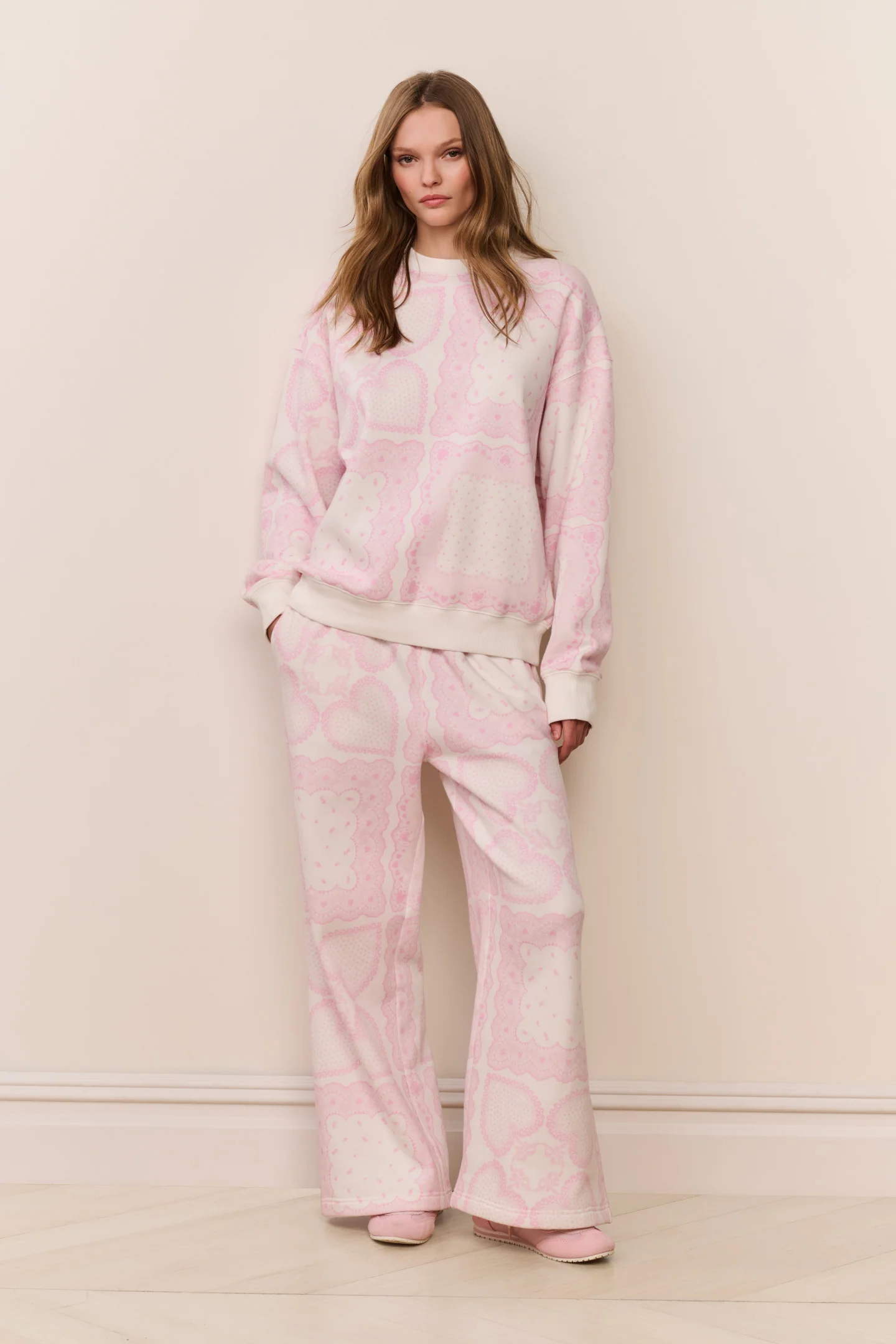 Momo Heart Print Fleece Sweatpant Momo Heart Print Fleece Sweatpant